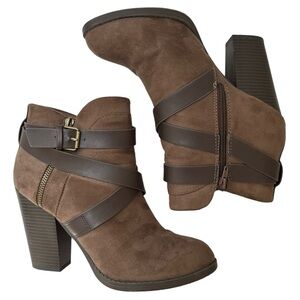 Charlotte Russe Faux Suede / Leather Brown Block Heel Ankle Boots / Booties 9.5